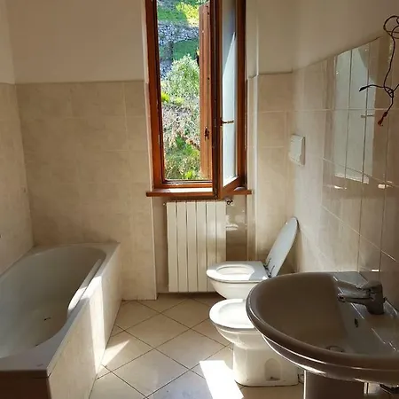 Via Ognoli, 4 *