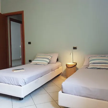 Apartment Via Ognoli, 4 *